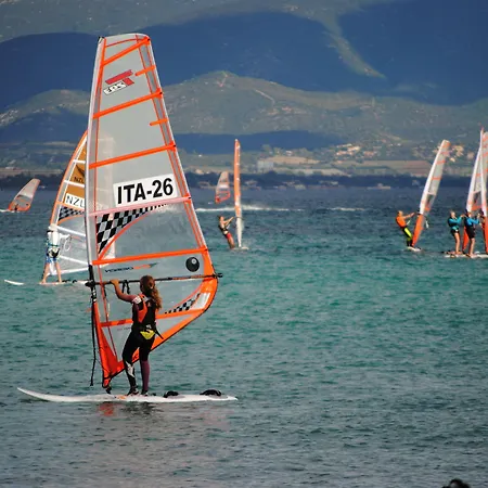 Lewis Poetto ゲストハウス