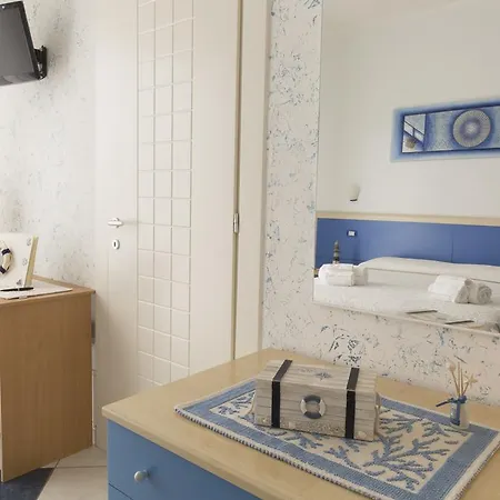 Lewis Poetto Guest house 3*