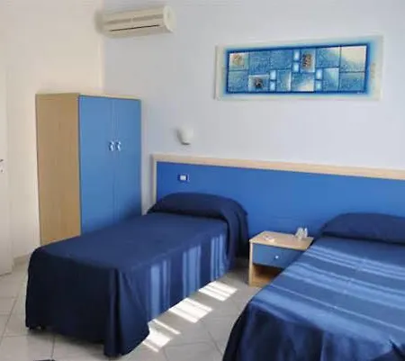 Lewis Poetto Guest house