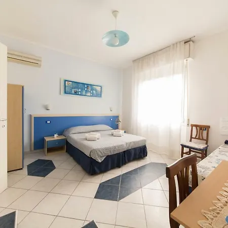 Lewis Poetto Guest house 3*