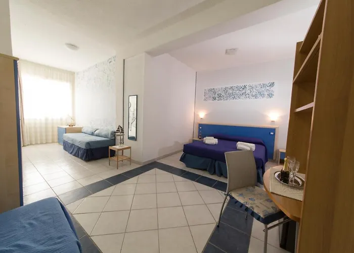 Гостевой дом Lewis Poetto 3*