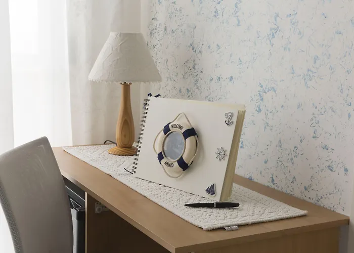 Lewis Poetto 3* Кальяри