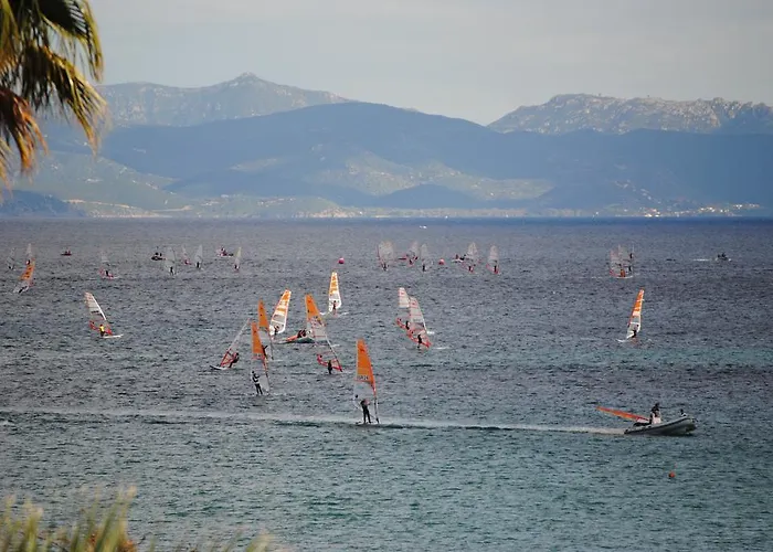 Lewis Poetto Гостевой дом