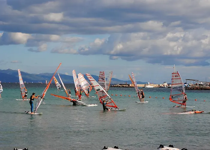 Lewis Poetto Гостевой дом