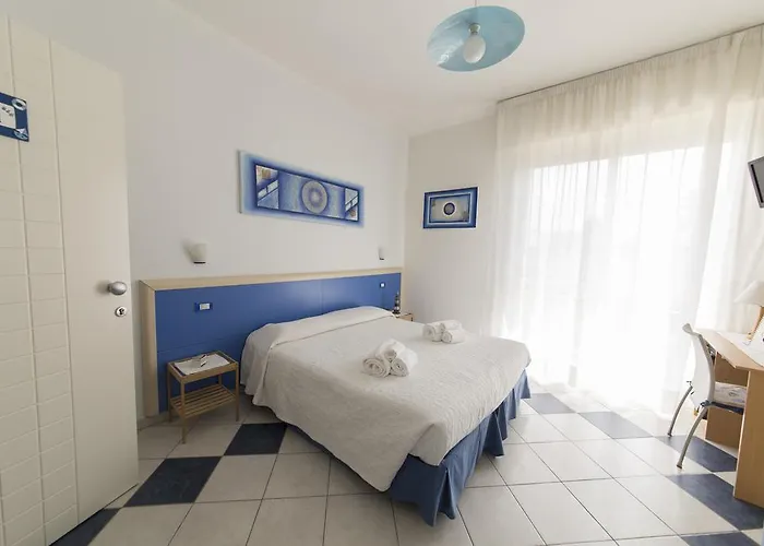 Lewis Poetto Гостевой дом Кальяри