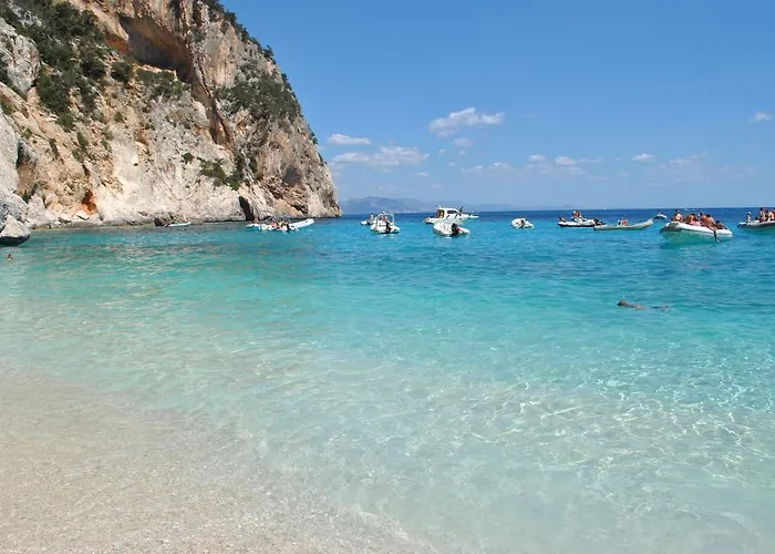 Гостевой дом Lewis Poetto Кальяри