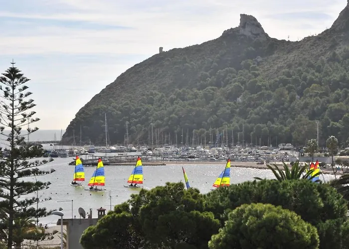 Lewis Poetto Гостевой дом Кальяри