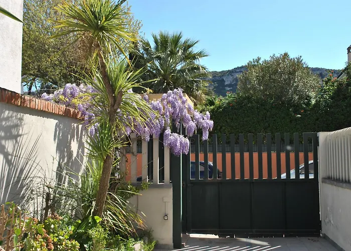 Lewis Poetto Гостевой дом 3*